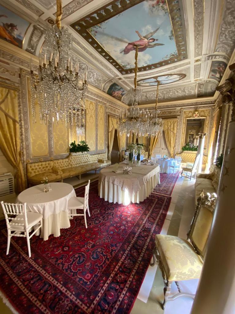 Palazzo Cherubini-Pools & Wellness Rossano Exteriör bild